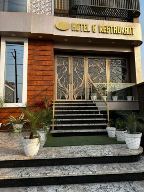 Hotel The Golden Way